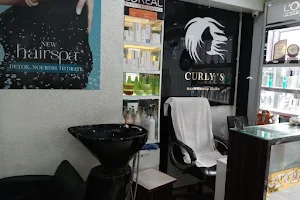 Curlys Unisex Hair & Makeup Studio image