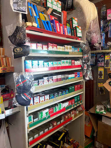 Grocery Store «Parkview Market», reviews and photos, 515 S Cardinal Ave, Stockton, CA 95215, USA