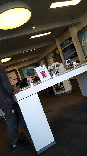 Cell Phone Store «AT&T Authorized Retailer», reviews and photos, 2229 W Redondo Beach Blvd, Gardena, CA 90247, USA