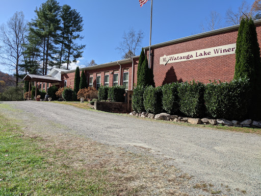 Winery «Watauga Lake Winery», reviews and photos, 6952 Big Dry Run Rd, Butler, TN 37640, USA