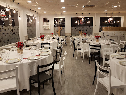 Restaurant 4 Carresteres - Carrer VERGE DE LA PINEDA, 99, LOCAL, 43480 Vila-seca, Tarragona, Spain
