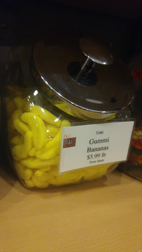 Shopping Mall «Cary Court Park & Shop», reviews and photos, 3144 W Cary St, Richmond, VA 23221, USA