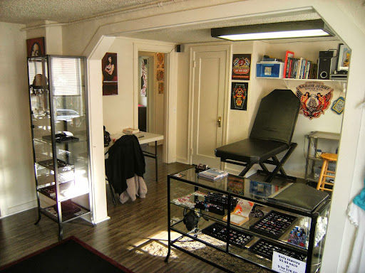 Tattoo Shop «Echo Tattoo», reviews and photos, 19508 Aurora Ave N, Shoreline, WA 98133, USA