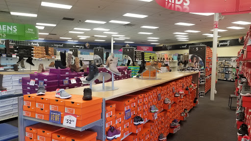 Shoe Store «Shoe Carnival», reviews and photos, 2945 Scottsville Rd, Bowling Green, KY 42104, USA
