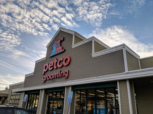 Pet Supply Store «Petco Animal Supplies», reviews and photos, 520 Woodside Rd, Redwood City, CA 94061, USA