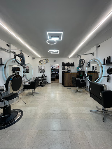 OMORFIA - Das Haarstudio In Krems an der Donau