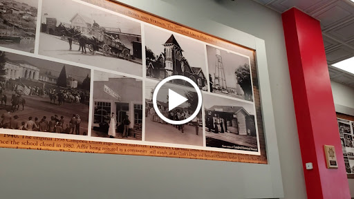 Uncle Johns Pancake House image