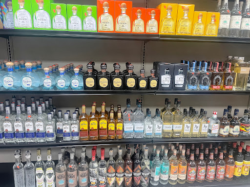 Liquor Store «Yolo Liquor Store», reviews and photos, 6101 Glenmont Dr, Houston, TX 77081, USA