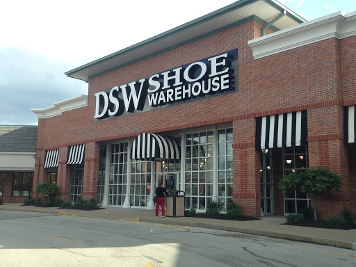 DSW Designer Shoe Warehouse, 8502 Eager Rd, Brentwood, MO 63144, USA, 