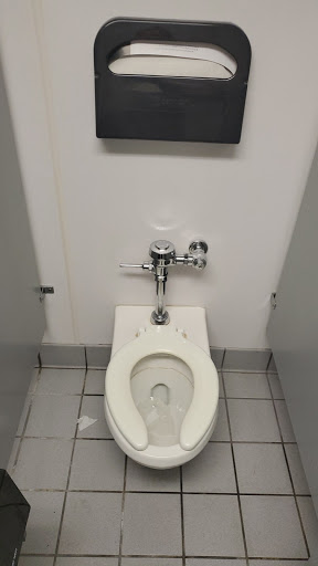 Office Supply Store «Staples», reviews and photos, 610 Meacham Rd, Elk Grove Village, IL 60007, USA