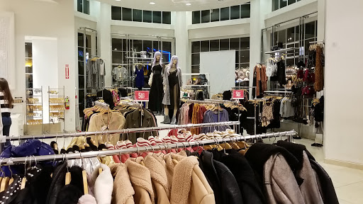 Clothing Store «Forever 21», reviews and photos, 757 Spectrum Center Dr, Irvine, CA 92618, USA