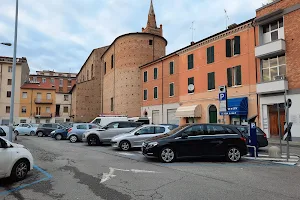 Parcheggio piazza del Carmine image