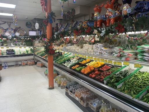 Mexican Grocery Store «La Mexicana», reviews and photos, 1522 E Lake St, Minneapolis, MN 55407, USA