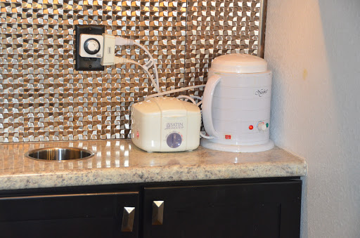 Hair Salon «Allee Salon and Spa», reviews and photos, 326 80th St Ct, Fairfax, IA 52228, USA