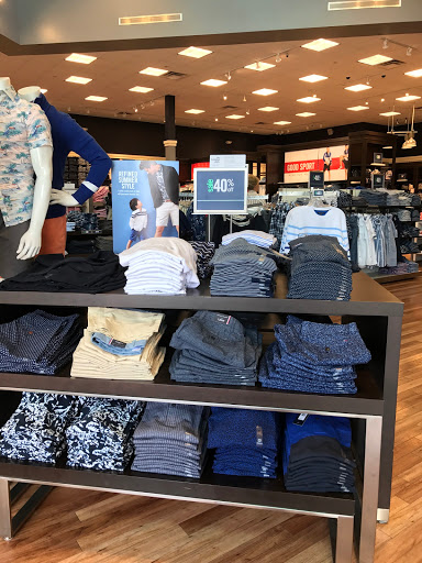 Clothing Store «Tommy Hilfiger», reviews and photos, 1001 N Arney Rd, Woodburn, OR 97071, USA