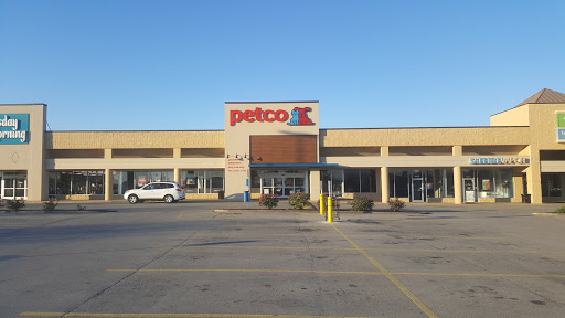 Pet Supply Store «Petco Animal Supplies», reviews and photos, 1963 S Hurstbourne Pkwy, Louisville, KY 40220, USA