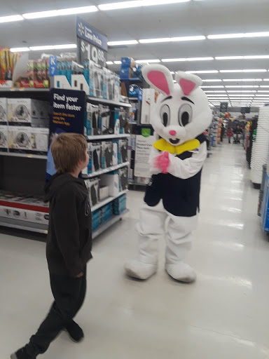 Department Store «Walmart Supercenter», reviews and photos, 200 12th St SW, Forest Lake, MN 55025, USA