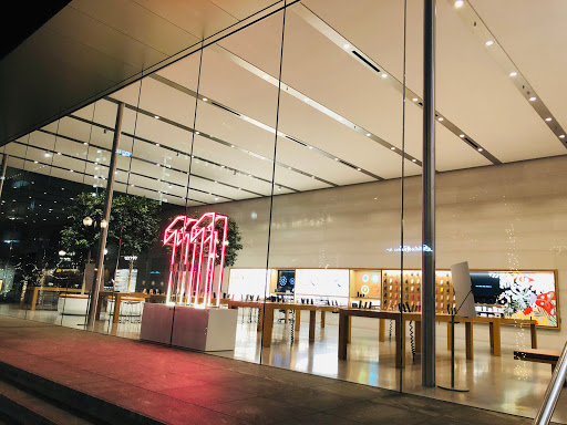 Computer Store «Apple Pioneer Place», reviews and photos, 450 SW Yamhill St, Portland, OR 97204, USA