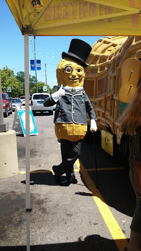 Grocery Store «Kroger», reviews and photos, 7000 Monroe Blvd, Taylor, MI 48180, USA