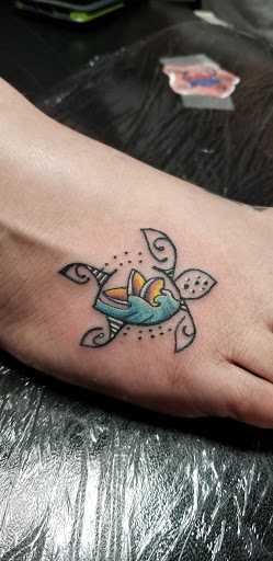 Tattoo Shop «Wildlife Tattoo», reviews and photos, 7149 Winnetka Ave, Winnetka, CA 91306, USA