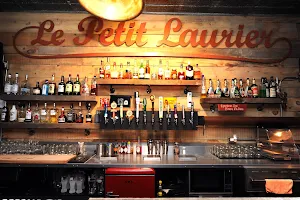 Bar Le Petit Laurier image