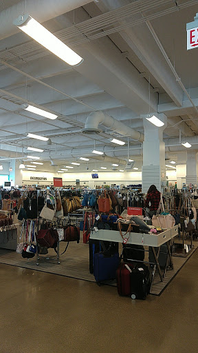 Department Store «Nordstrom Rack Lincoln Park», reviews and photos, 1551 N Sheffield Ave, Chicago, IL 60642, USA