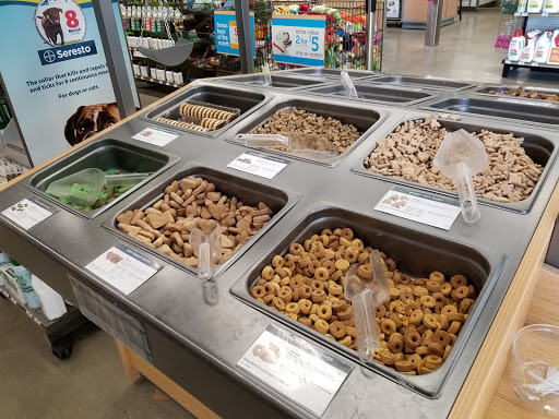 Pet Supply Store «Petco Animal Supplies», reviews and photos, 1011 University Blvd #100, Suffolk, VA 23435, USA