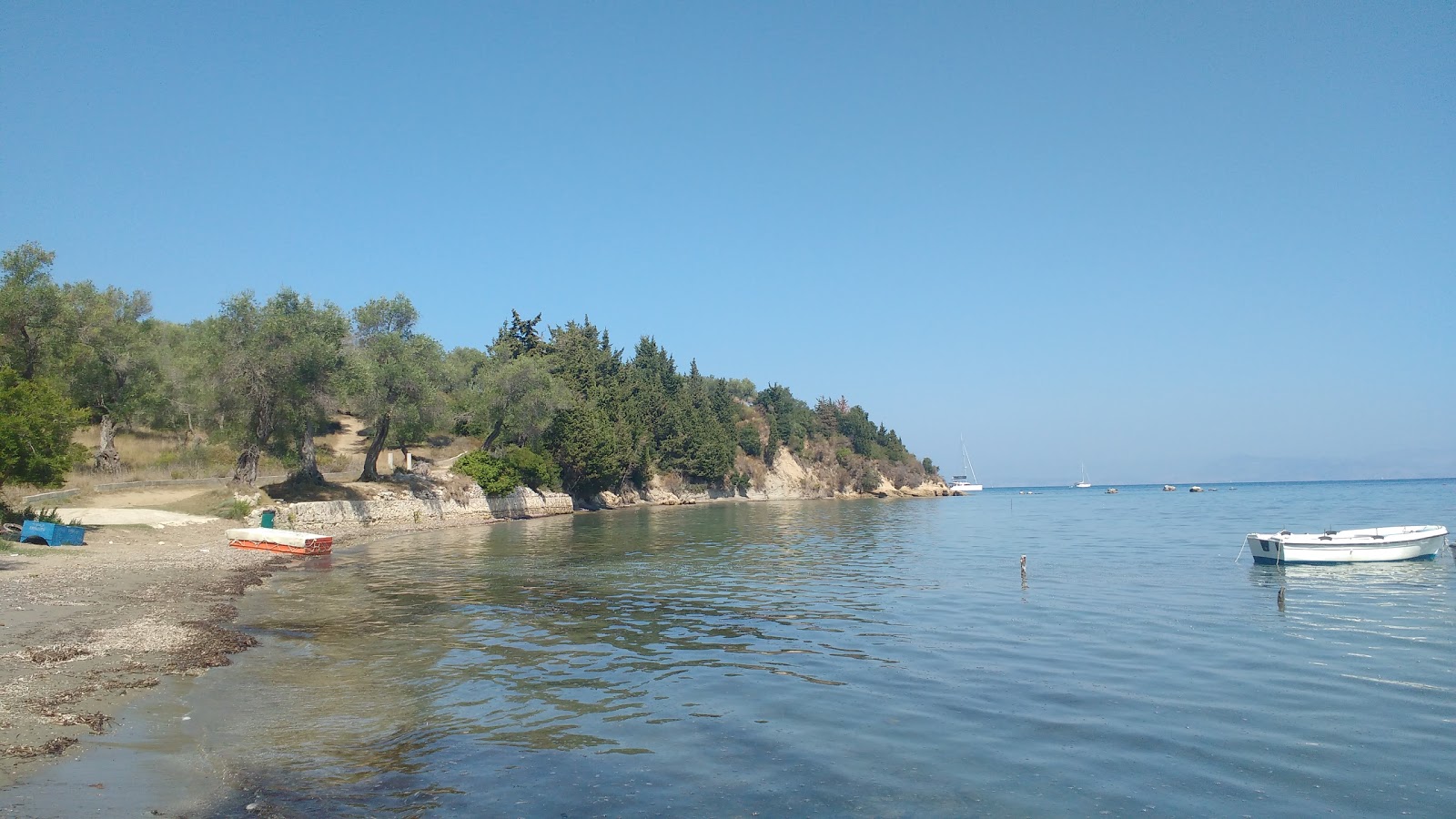 Foto van Notos beach II met turquoise water oppervlakte