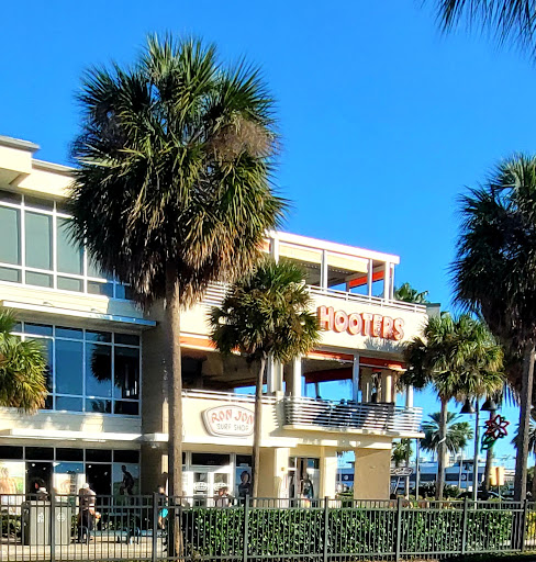 Clothing Store «Ron Jon Surf Shop», reviews and photos, 377 Mandalay Ave, Clearwater Beach, FL 33767, USA