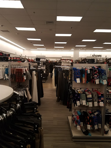 Department Store «Nordstrom Rack Crocker Park», reviews and photos, 30121 Detroit Ave, Westlake, OH 44145, USA