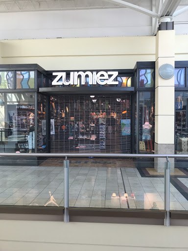 Clothing Store «Zumiez», reviews and photos, 1201 Boston Post Rd #2031, Milford, CT 06460, USA