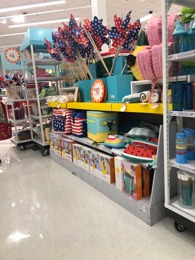 Department Store «Target», reviews and photos, 2333 63rd St, Woodridge, IL 60517, USA