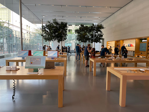 Computer Store «Apple Pioneer Place», reviews and photos, 450 SW Yamhill St, Portland, OR 97204, USA