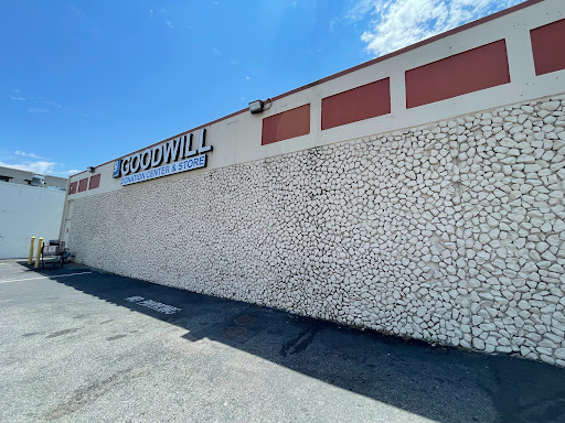 Thrift Store «Goodwill of Silicon Valley», reviews and photos, 855 E El Camino Real, Mountain View, CA 94040, USA