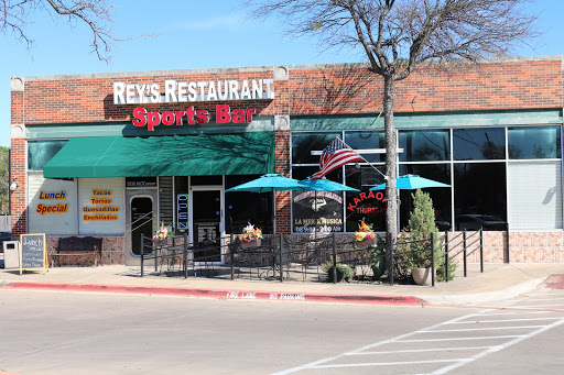 Rey's Sports Bar