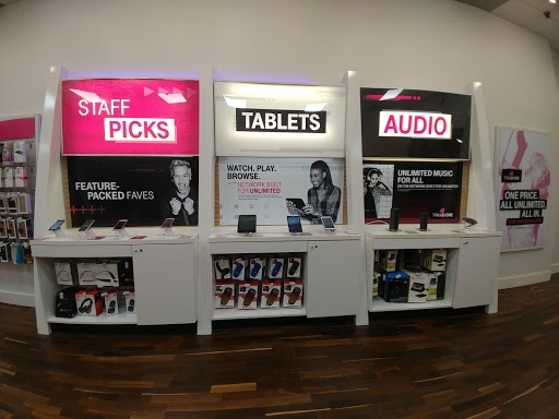 Cell Phone Store «T-Mobile», reviews and photos, 755 NJ-18, East Brunswick, NJ 08816, USA
