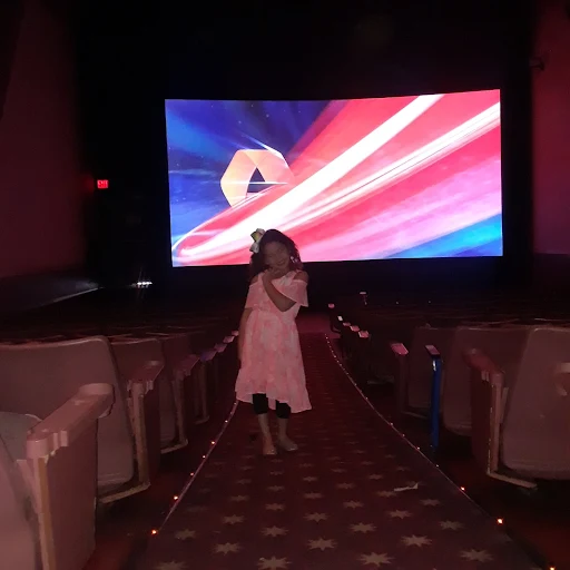 Movie Theater «AMC Classic Granite Run Mall 8», reviews and photos