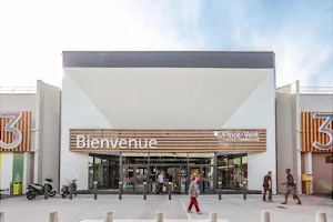 Carrefour Ormesson image