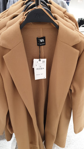 Stores to buy men's trench coats Cairo
