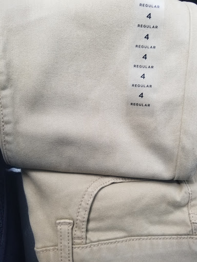 Clothing Store «American Eagle Outfitters», reviews and photos, 555 N Alafaya Trail, Orlando, FL 32828, USA