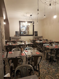 Atmosphère du Restaurant français AUX SPORTIFS à Clichy - n°2