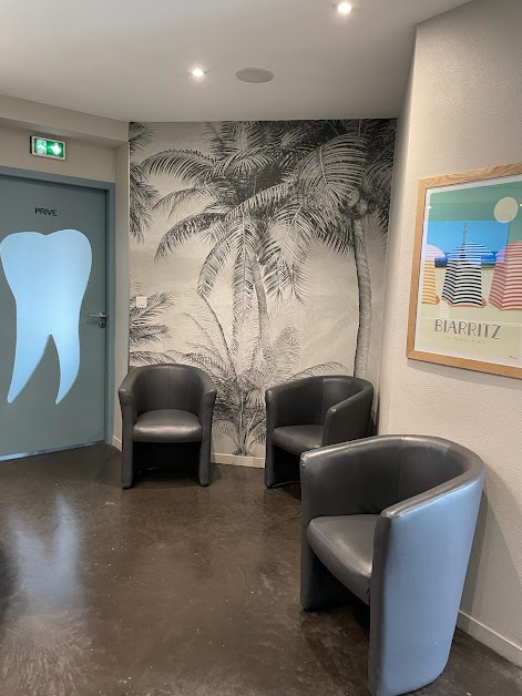 IRATY DENTAIRE, Dr RIVES et Dr DOLAMBI, Dentistes à Biarritz à Biarritz