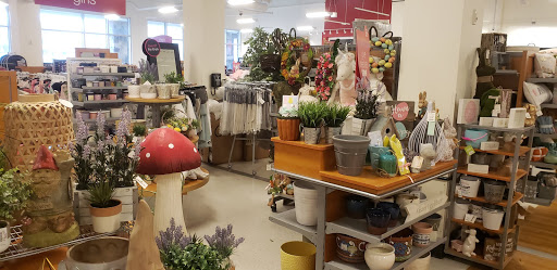 Department Store «T.J. Maxx», reviews and photos, 20 Chapel View Blvd, Cranston, RI 02920, USA