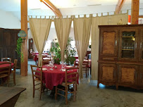 Atmosphère du Restaurant La Ferme des Arcuires à Montagnat - n°18