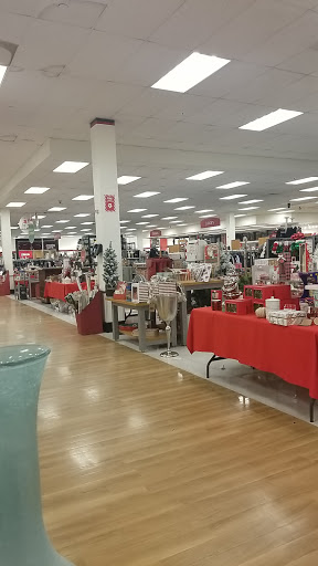 Department Store «T.J. Maxx», reviews and photos, 865 Bridgeport Ave, Shelton, CT 06484, USA