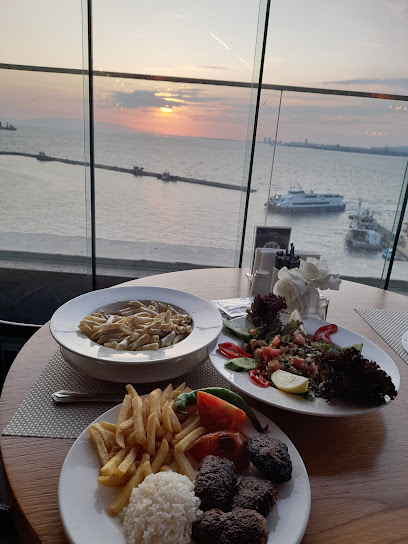 Pier Roof Restaurant - Akdeniz, Cumhuriyet Blv No-105, 35210 Konak/İzmir, Türkiye