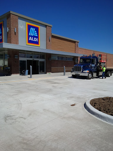Supermarket «ALDI», reviews and photos, 1025 Wylie Dr, Bloomington, IL 61705, USA