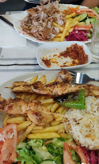 Kebab du Restaurant turc Istanbul Grillades Vaulx-en-Velin - n°2