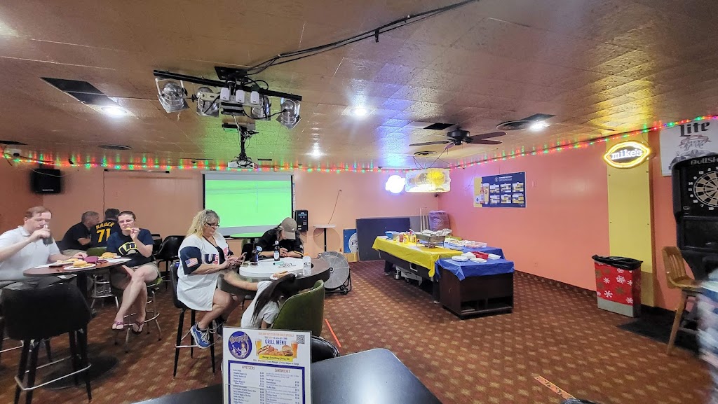 Dopp's Bar & Grill 53214