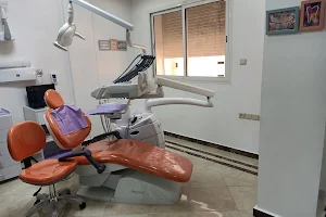 Cabinet dentaire Azzahra: Dr Bassou FatimaEzzahra image